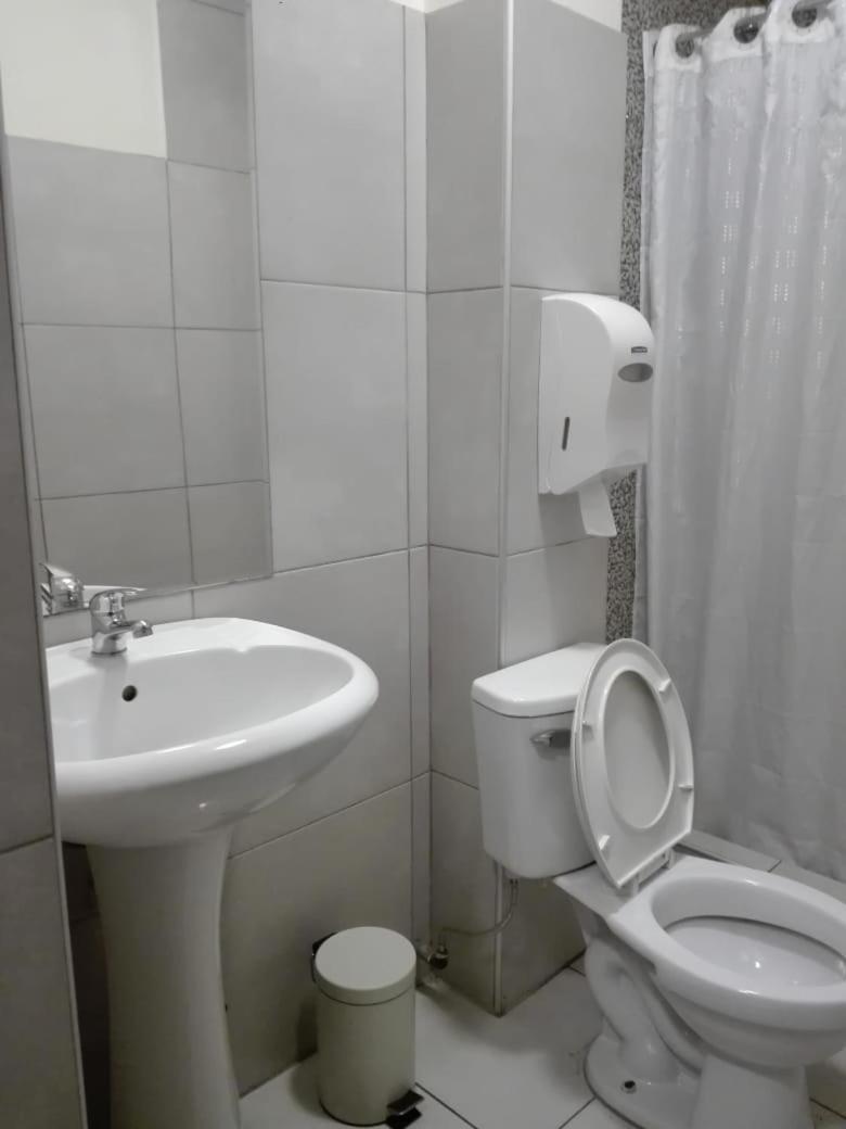 Ivankaa Hostel Трухильо Экстерьер фото